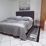 J.e. Apartman Köln