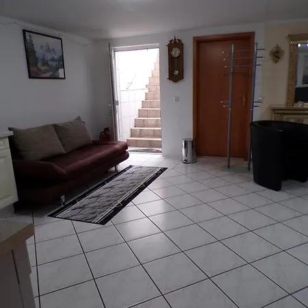 J.e. Apartament
